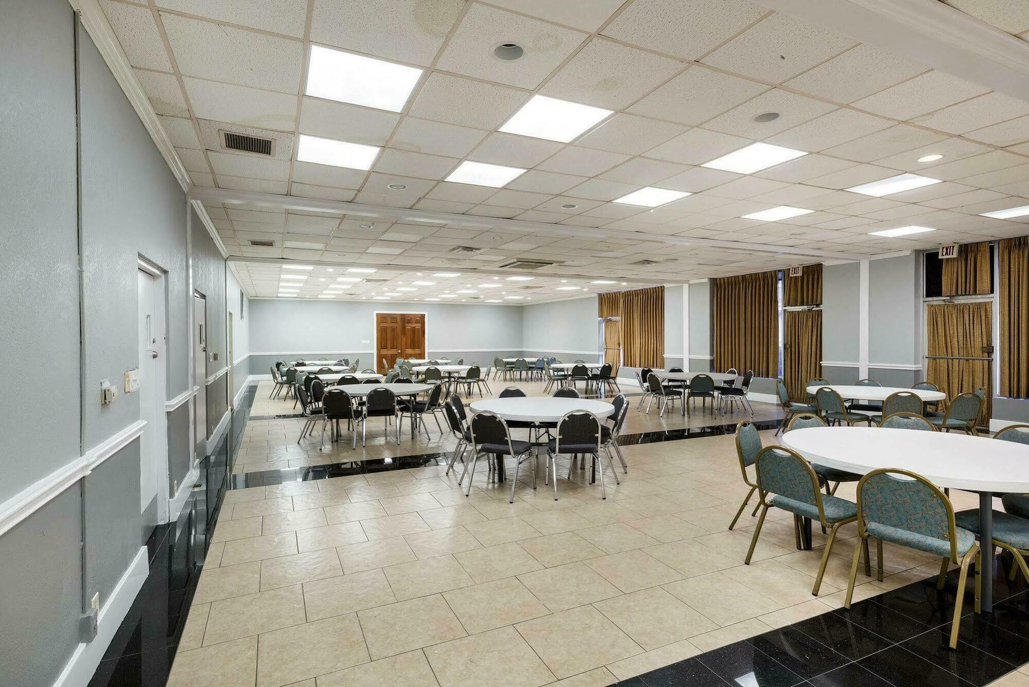 Hotel Elev8 2*
