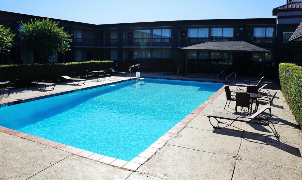 Elev8 Hotel