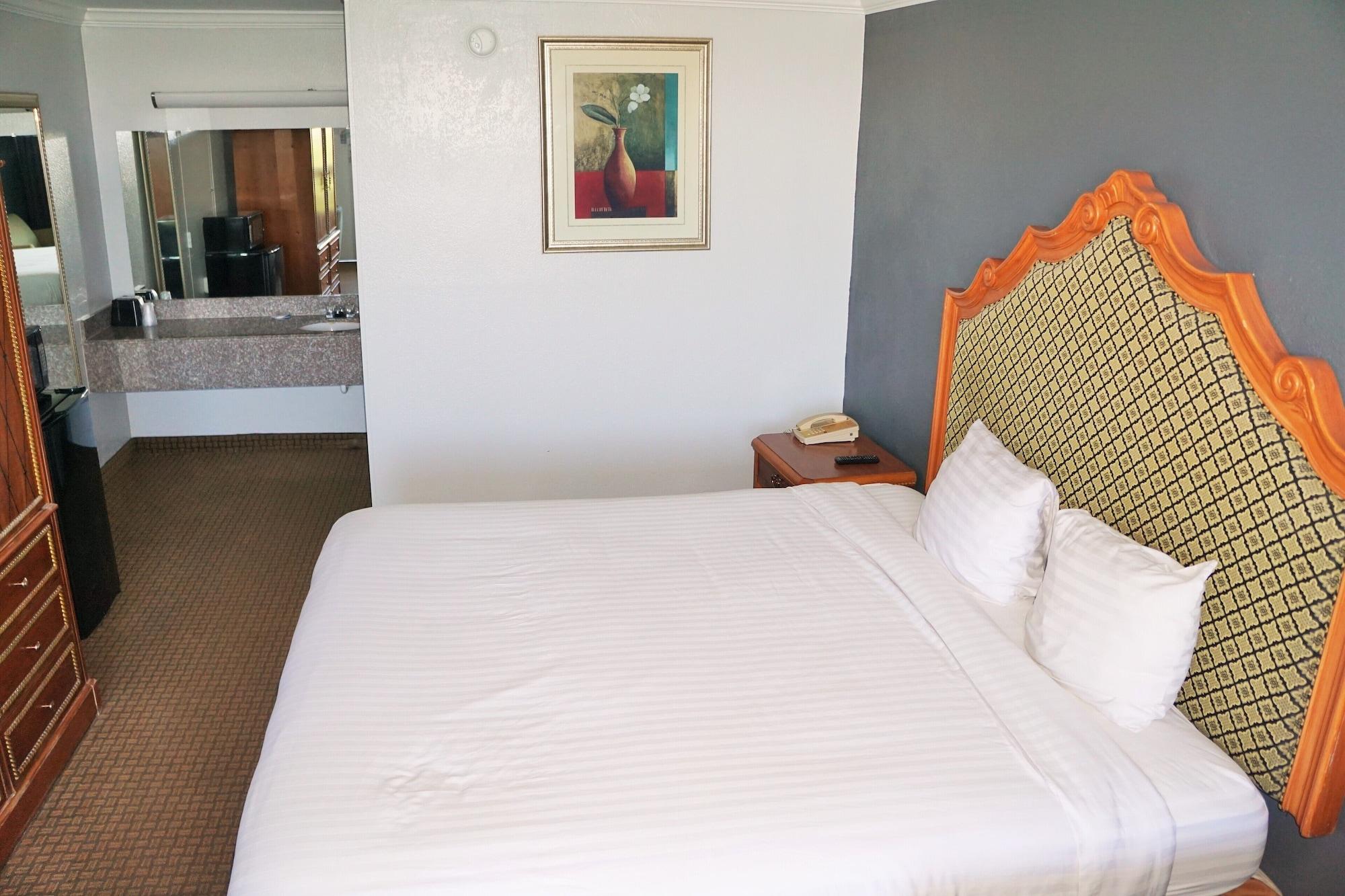 Hotel Elev8