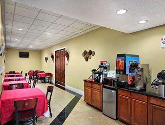 Elev8 Hotel 2*