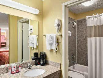 Elev8 Hotel