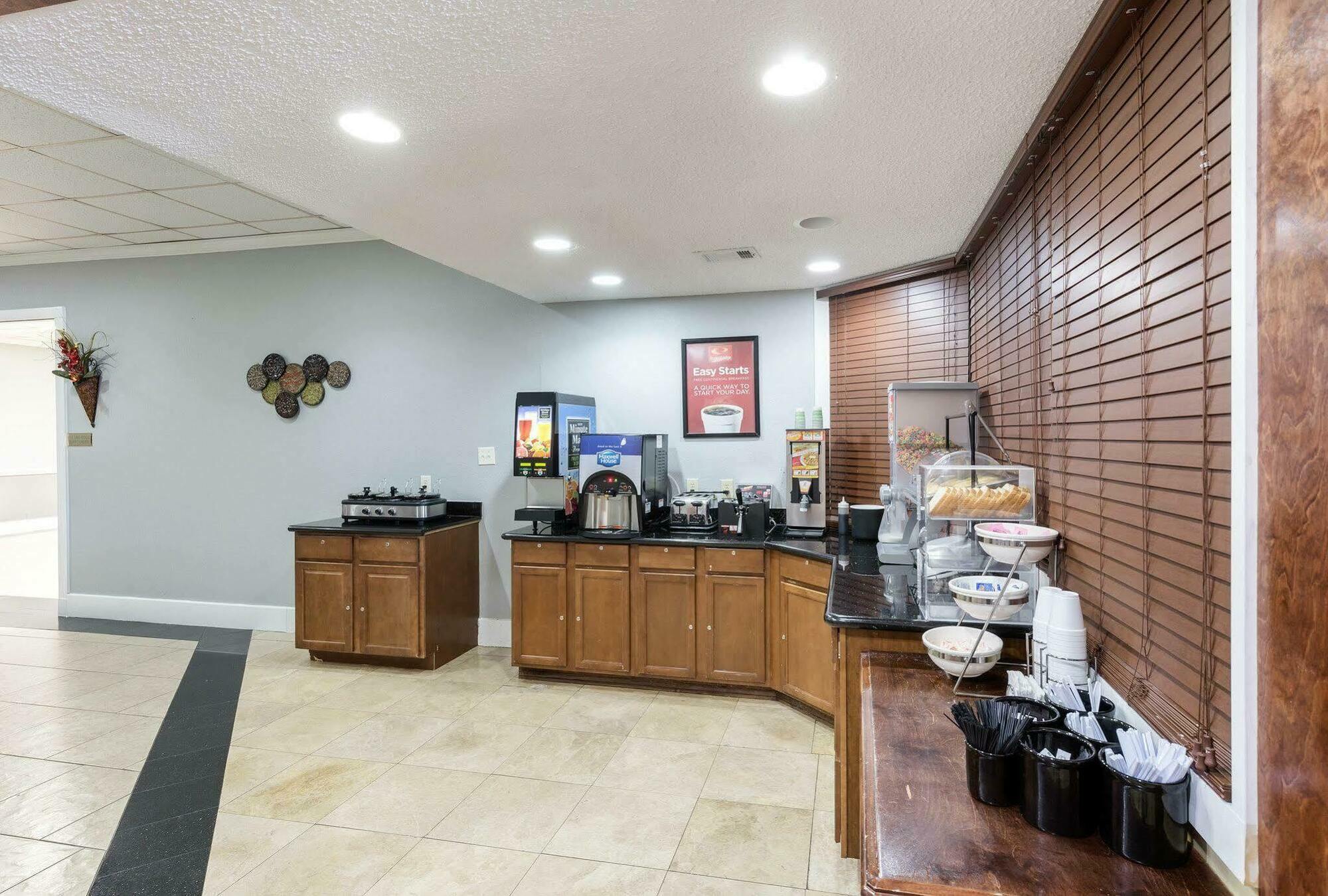 Elev8 Hotel Conroe