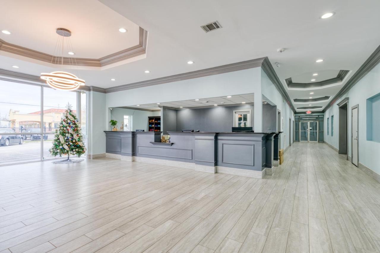 Hotel Elev8